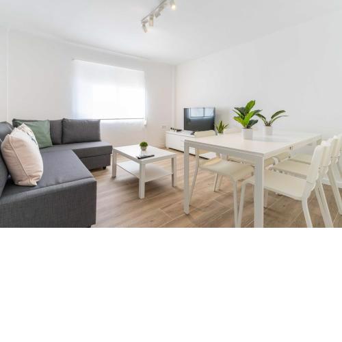 Apartamento luminoso y acogedor al lado de la playa