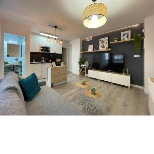 Apartamento Manola con terraza junto al Corte Inglés