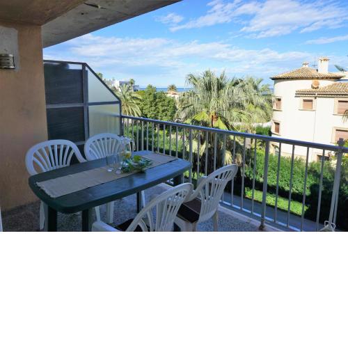 Apartamento Maria Elena a sólo unos pasos de la playa Les Bovetes