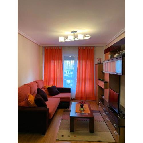 APARTAMENTO MOTA-2 HUCA-LOS PRADOS; PARKING Y WIFI GRATIS