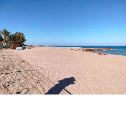 Apartamento naturista en urbanización naturista en primera línea del mar y de la playa naturista de Vera