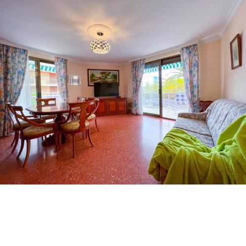 Apartamento NINA, 3 hab, 2 baños, playa, a/a,6 pers