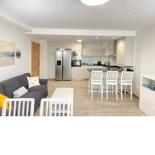 Apartamento nuevo, accesible y con piscina !!!