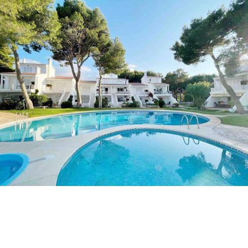 Apartamento nuevo con piscina