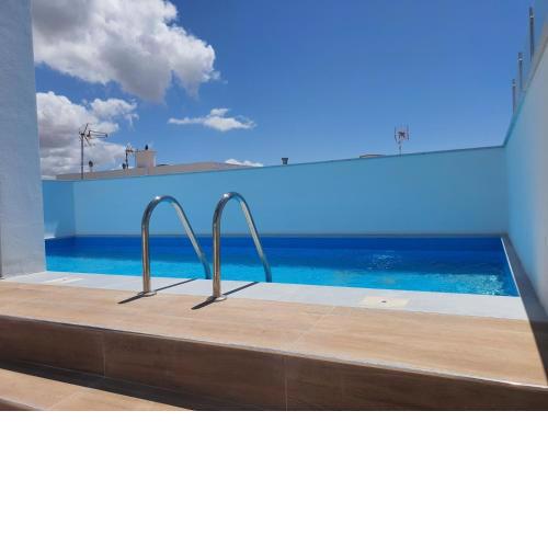 Apartamento nuevo en Planta Baja B con Piscina y Solarium