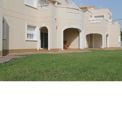 Apartamento nuevo en urbanización a 250 metros de la playa