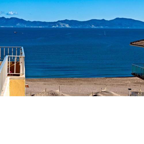 APARTAMENTO PIE DE PLAYA-Wifi free