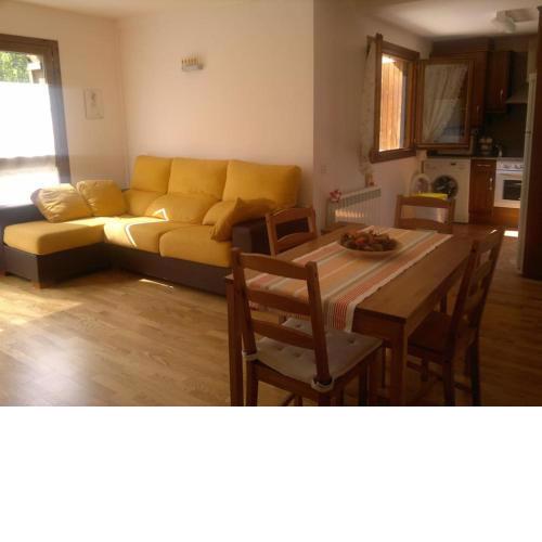 Apartamento Pirineo Aragonés-Sesué-WIFI gratuito