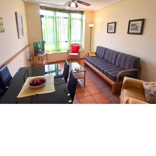 Apartamento Playa Catedrales con Piscina