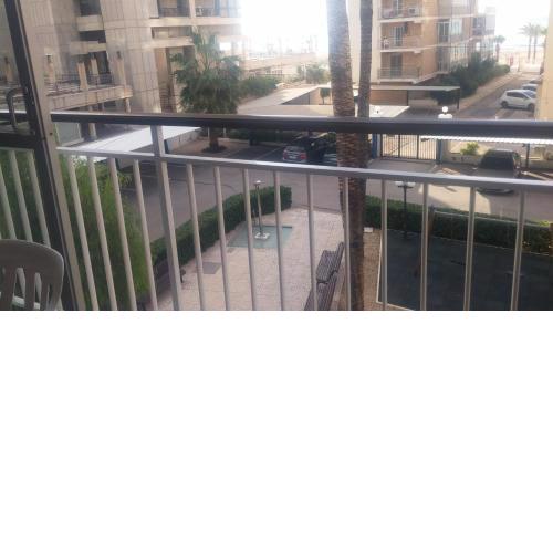 apartamento playa de Levante,parking, aire dos habitaciones y dos baños vistas playa y jardin
