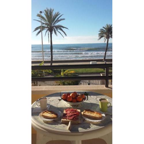 Apartamento Primera Linea de Mar, Cunit