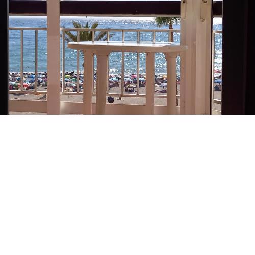APARTAMENTO PRIMERA LÍNEA DE PLAYA