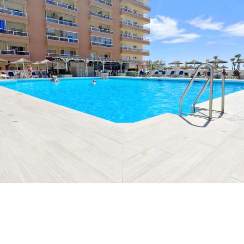 Apartamento PYR frente al puerto de Fuengirola