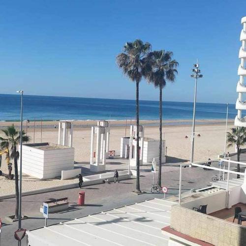 Apartamento reformado con vistas al mar