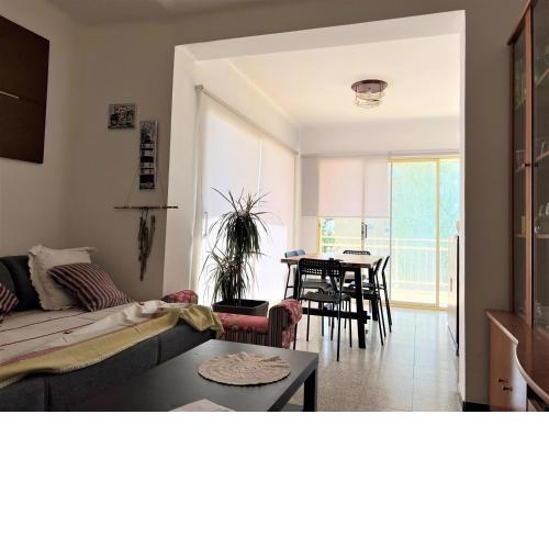Apartamento Sant Pere Pescador, 2 dormitorios, 5 personas - ES-89-114