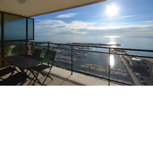 Apartamento sobre el Puerto