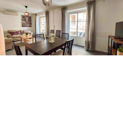 APARTAMENTO SUITE MURILLO-PLAZA DE LA MAGDALENA