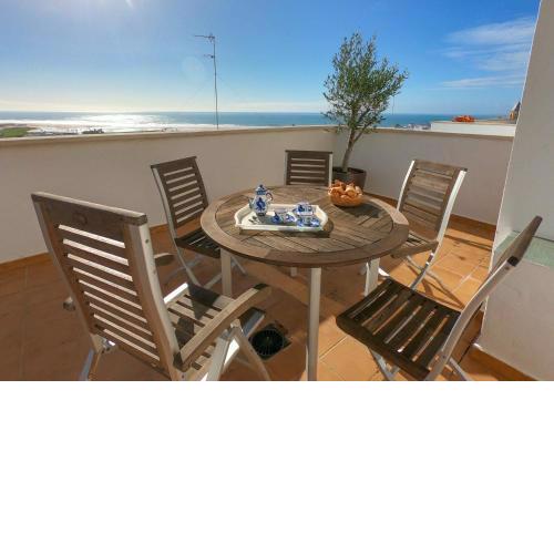 Apartamento tipo penthouse con enorme terraza y vistas al mar, Terraza Trafalgar