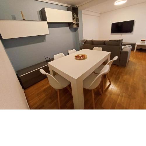 Apartamento Tito Oviedo 621A