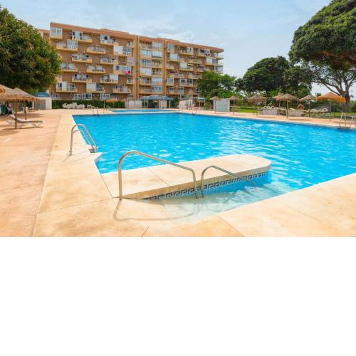 Apartamento vistas a piscina