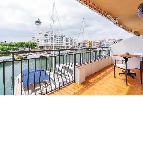 Apartamento WELCS -084- frente al Canal con Terraz