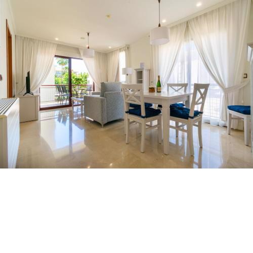 Apartamentos Albir Confort - Avenida 2 dorm.