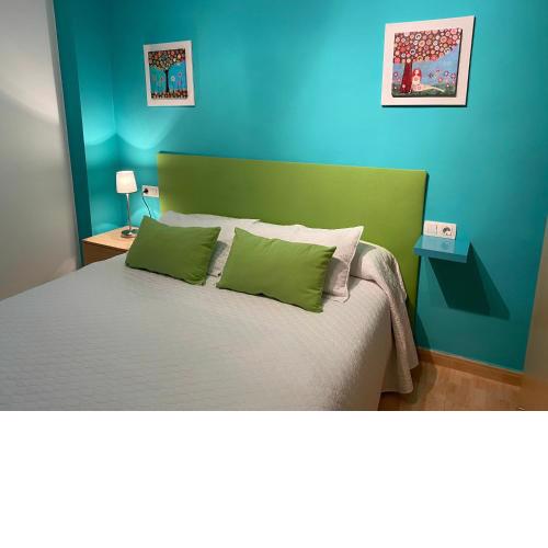Apartamentos Alcañiz, Ana