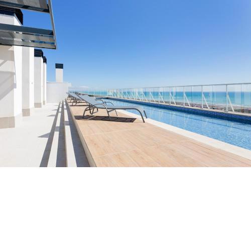 Apartamentos con terraza frente al mar by Color Flats