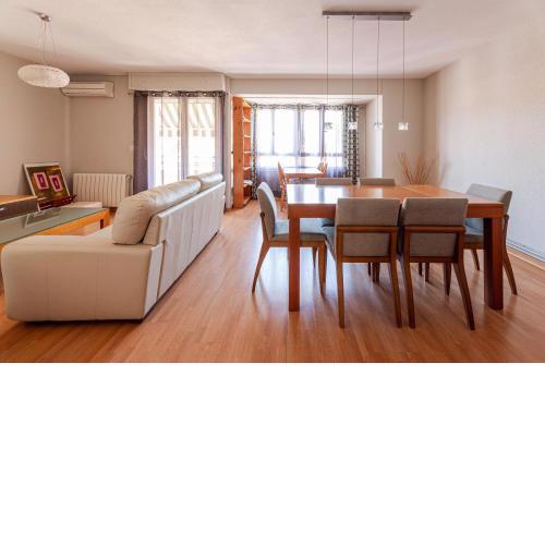 Apartamentos El Llombo