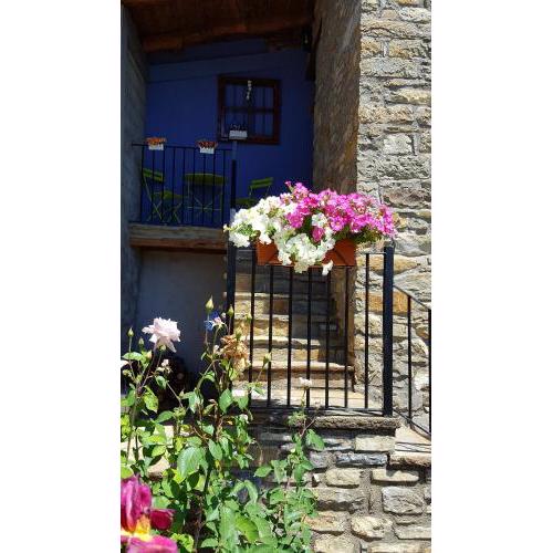 Apartamentos La Borda Castillon