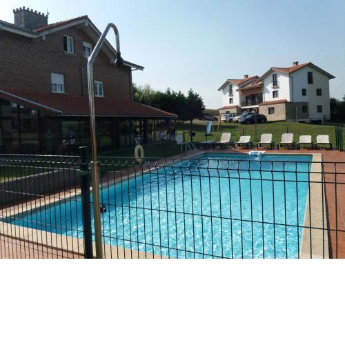 Apartamentos La Pradera de Isla