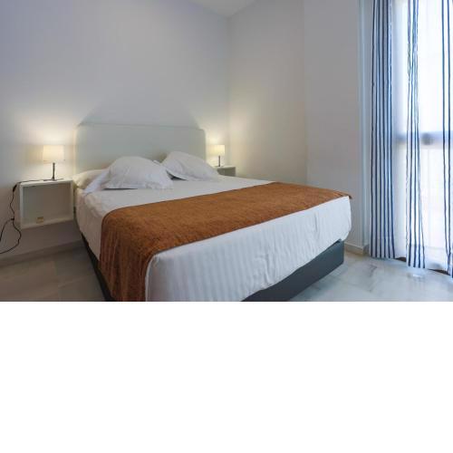 Apartamentos Los Cántaros BLANCO