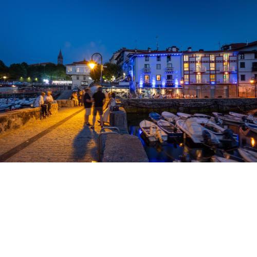 Apartamentos Mundaka Port