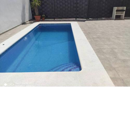 Apartamentos NayDa Gran casa con piscina