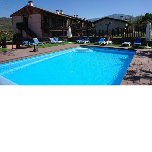 Apartamentos Rurales El Canchal de la Gallina - Piscina de agua caliente hasta 15 de octubre y Parking gratis - Masajes - Relajante Jacuzzi en privado - Cafeteria - Bar - Desayunos