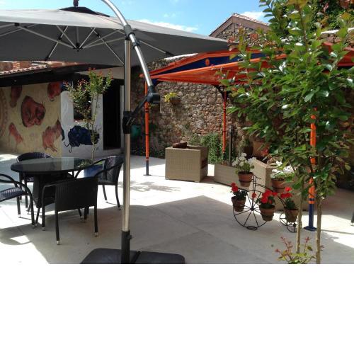 Apartamentos Rurales La Villa de Piedra