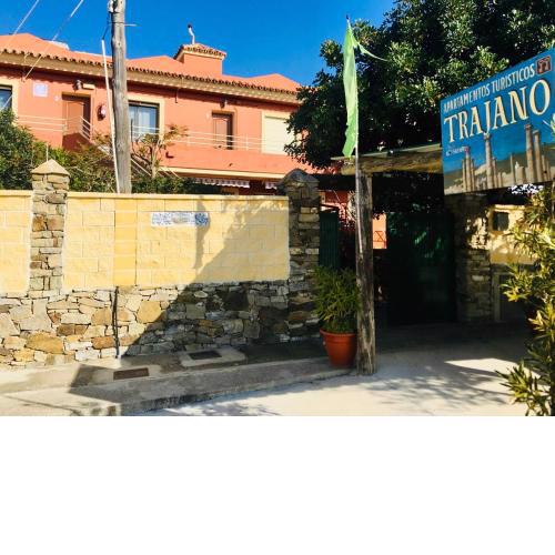 Apartamentos Turisticos Trajano