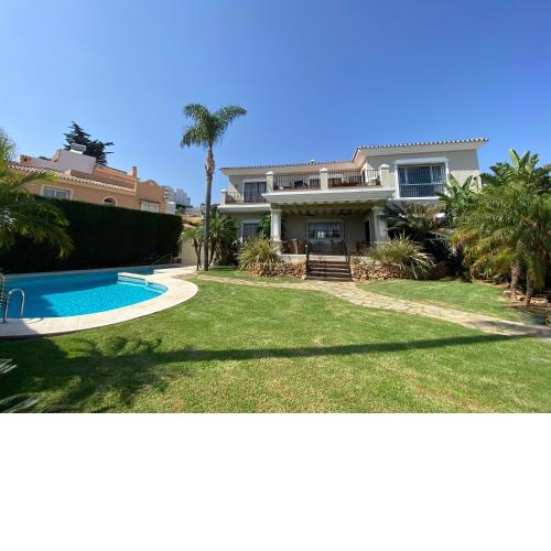 Apartamentos Villa Torreblanca
