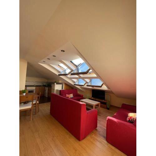 ApartamentosArturo Llanes LaPlaza Atico céntrico