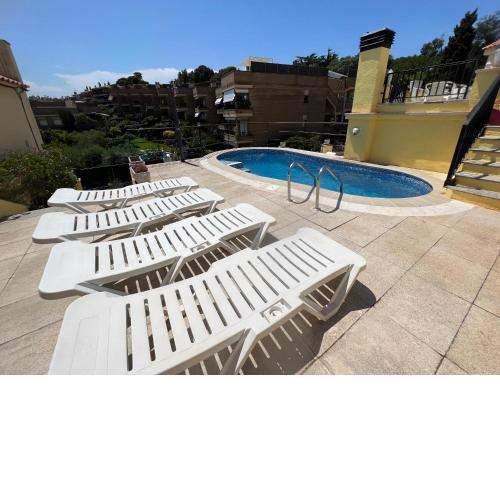 Apartaments Monjardí