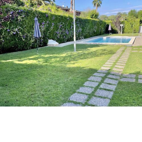 APARTBEACH CAMBRILS CORCEGA CON TERRAZAS y PISCINA