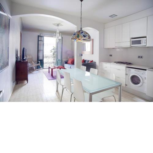 ApartEasy - Authentic Family Apartment