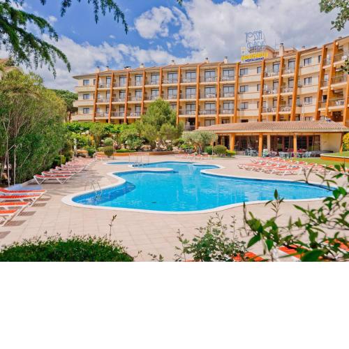 Aparthotel Tossa Park in Tossa de Mar near beach