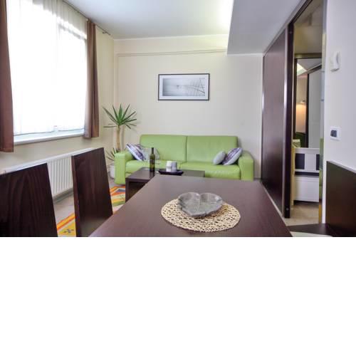 Apartma Anka ***