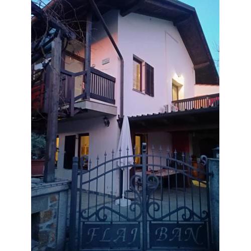 Apartma Flajban