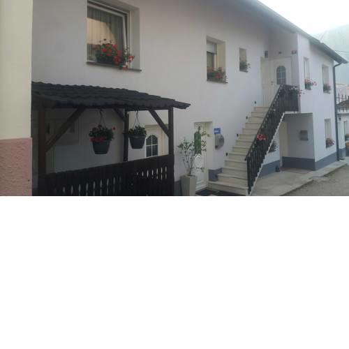 Apartma Hosnar