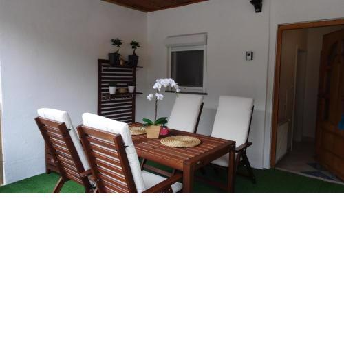 Apartma Nadja with private parking