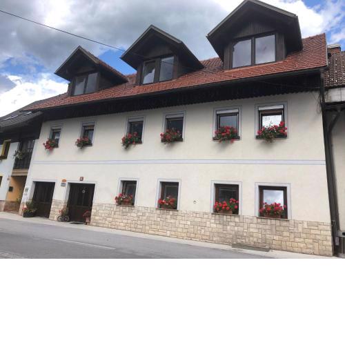 Apartma pri Kajžarju