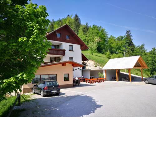 Apartma Teloh