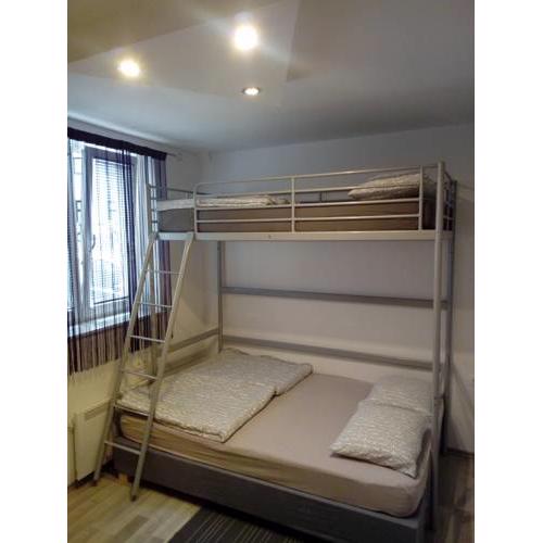 Apartma White